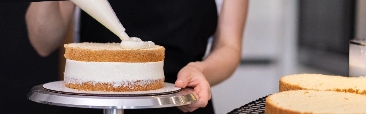 4 weeks cakes mastery course