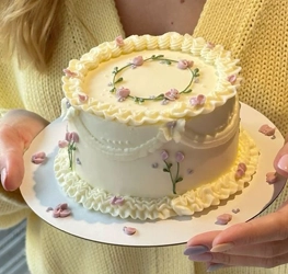 Vintage Floral Cake